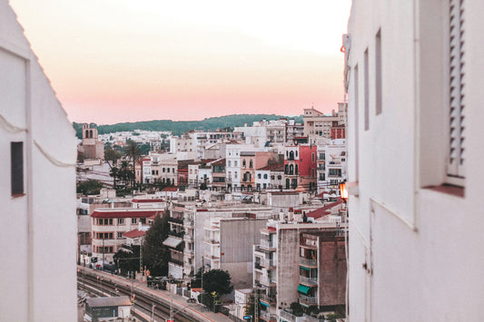 City Vibes in Boho Decor: Why Urban Art Belongs in Your Home